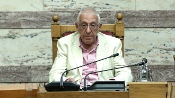Άναψαν τα αίματα στη Βουλή: Αγανάκτησε ο Κακλαμάνης