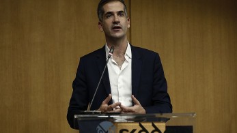 «Κανένα χαφιεδότσουρμο δεν με σκιάζει»: Πληρωμένη απάντηση Μπακογιάννη στον Ρουβίκωνα