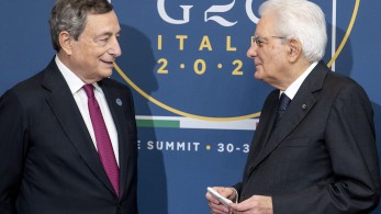Ιταλία: Ο Ντράγκι έσωσε την τιμή των πολιτικών – Θητεία με το ζόρι για τον Ματαρέλα