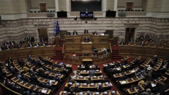 Το απόγευμα η συζήτηση της πρότασης δυσπιστίας που κατέθεσε ο ΣΥΡΙΖΑ