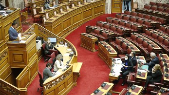 Σφοδρή επίθεση Αδωνι σε ΚΙΝΑΛ: Ακολουθεί τη στρατηγική της… Ωραίας Ελένης