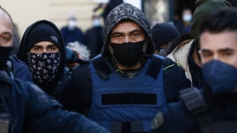 Την Πέμπτη απολογείται ο 46χρονος που ξυλοκόπησε βάναυσα τη σύντροφό του-Αποδοκιμάστηκε έντονα στην Ευελπίδων