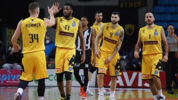 Basket League: Η ΑΕΚ «πέταξε» στο ντέρμπι δικεφάλων