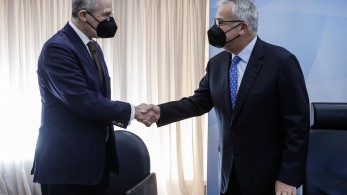 Ορκίστηκε Έλληνας πολίτης ο ιστορικός Μαρκ Μαζάουερ