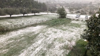 Στα λευκά ντύνεται η Αττική (pics)