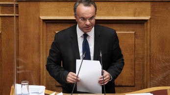 Ανοιχτό το ενδεχόμενο να μειωθεί ο ΦΠΑ στα τρόφιμα άφησε ο Σταϊκούρας