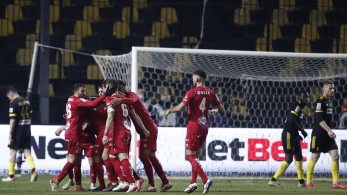 Super League 1: Σε… ρόλο «κόμπρας» ο Βόλος «δάγκωσε» τον Άρη