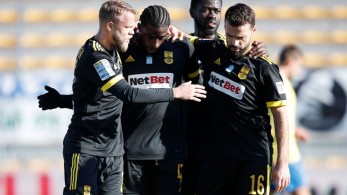 Super League 1: Τρίποντο από την άσπρη βούλα για τον Άρη