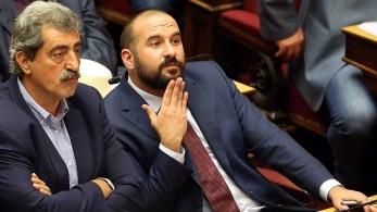 “Επιστήμων” Τζανακόπουλος: Χέρι-χέρι με τον Πολάκη