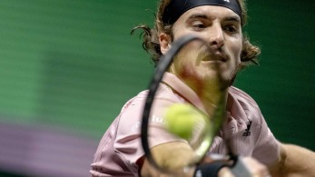 «Λύγισε» ο Τσιτσιπάς