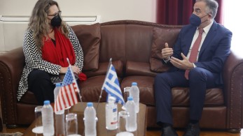 Συνάντηση Καλαφάτη με την Αμερικανίδα βοηθό ΥΦΥΠΕΞ Ερ. Όλσο: Οι αμερικανικές επενδύσεις στο επίκεντρο