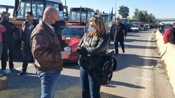 Τα αγροτικά μπλόκα μπήκαν ανάμεσά τους: Αδειασμα Ανδρουλάκη σε Λιακούλη!