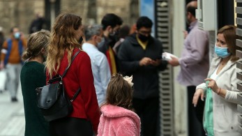 Τζανάκης: Μπορούμε να βγάλουμε τις μάσκες στους εξωτερικούς χώρους