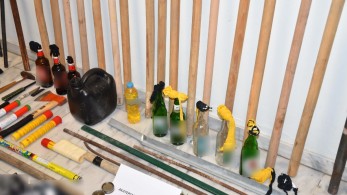 ΕΛΑΣ: Τρεις συλλήψεις από ελέγχους σε 21 συνδέσμους οπαδών– Κατασχέθηκαν ρόπαλα, κοντάρια και σιδερογροθιά