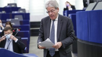 Τζεντιλόνι: Η ισχυρή ανάπτυξη στην Ελλάδα φέρνει μείωση του χρέους