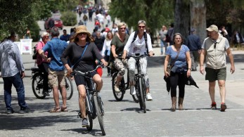Κορωνοϊός: 15.305 νέα κρούσματα, 463 διασωληνωμένοι, 77 θάνατοι
