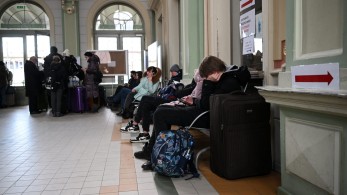 “Η ζωή μου άλλαξε μέσα σε μισή ημέρα”-Σε απόγνωση οι Ουκρανοί πρόσφυγες