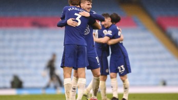 Ντέρμπι στη Super League, τελικός στο League Cup Αγγλίας