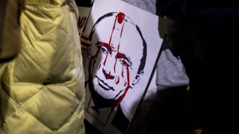 Μακρόν: Διπροσωπία από τον Πούτιν