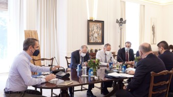 Σύσκεψη υπό τον πρωθυπουργό για την οπαδική βία-Την επόμενη βδομάδα ανακοινώνονται μέτρα
