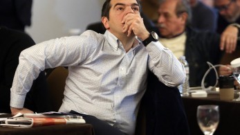 Σε ελεύθερη πτώση ο Τσίπρας