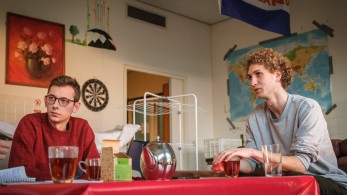 Ο ρωσοουκρανικός πόλεμος σε ένα φοιτητικό δωμάτιο: Ο Σλάβα κι ο Αντρέι κήρυξαν ανακωχή