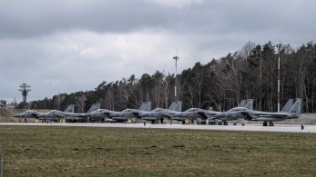 Εισβολή στην Ουκρανία: Έτοιμη να εμπλακεί στον πόλεμο η Πολωνία – Ζητά να αγοράσει αεροσκάφη