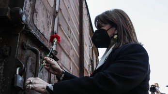 Σακελλαροπούλου: Η ιστορική γνώση του Ολοκαυτώματος εφόδιο απέναντι σε μια νέα επέλαση του κακού