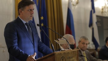 Βαρβιτσιώτης για Ουκρανία: Θα πρέπει να δείξει η Τουρκία με ποια πλευρά τάσσεται