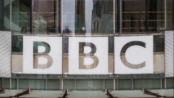 Σκάνδαλο BBC: Γνωστός παρουσιαστής κατηγορείται ότι έστελνε χρήματα σε ανήλικο για γυμνές φωτογραφίες