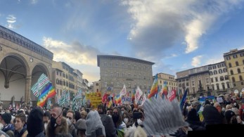 Δυναμικό “παρών” Μπακογιάννη σε συγκέντρωση στη Φλωρεντία υπέρ της Ουκρανίας (pics)