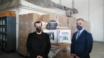 Δωρεά απινιδωτών σε 58 ερασιτεχνικά αθλητικά σωματεία της Αθήνας