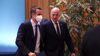 Fake news τα περί “δυσφορίας” Μαξίμου για Δένδια