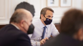 Τα γενέθλια του πρωθυπουργού και η έκπληξη από τους συνεργάτες του