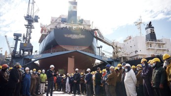 Στα ναυπηγεία Σύρου ο Μητσοτάκης: Έτσι οραματιζόμαστε την ανάπτυξη στη χώρα μας