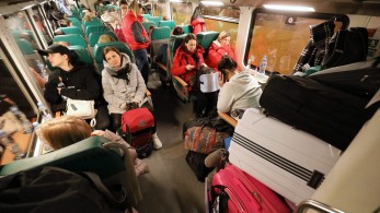 Κέντρα καταγραφής για εκτοπισμένους Ουκρανούς ανακοίνωσε ο Μηταράκης