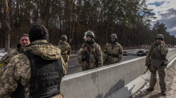 Εισβολή στην Ουκρανία: Σφίγγει ο κλοιός γύρω από το Κίεβο