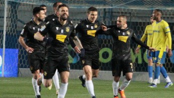 Super League 1, play outs: Νίκη «χρυσάφι» για Λαμία