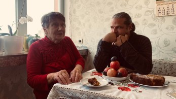 Επιζήσασα του Άουσβιτς: “Επιβίωσα από τον Χίτλερ, θα επιβιώσω και από τον Πούτιν”