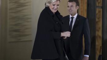 Γαλλία- Προεδρικές εκλογές: Η Λεπέν απειλεί Μακρόν και Ευρώπη