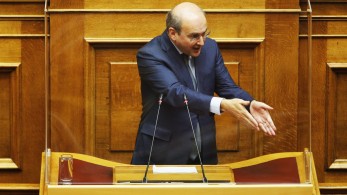 Χατζηδάκης: Καλύπτει τους καταχραστές ο κ.Τσίπρας;
