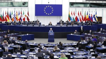 Μ. Μαυρομμάτης: H υπογεννητικότητα μικραίνει την Ελλάδα και στην ευρωβουλή