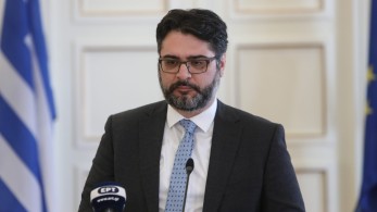 Νίκος Γ. Σακελλαρόπουλος: Τον πρόξενο ρε σύντροφοι; Δεν έχετε τσίπα;