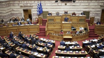 Αγριο «ξύλο» Μητσοτάκη στον λαϊκιστή Τσίπρα