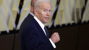 O Μπάιντεν τρολάρει τον Πούτιν: Στα 100 χιλιόμετρα από τα σύνορα της Ουκρανίας