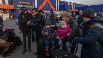 Ουκρανία: Η Ρωσία επικεντρώνεται στο Ντονμπάς-Ο Μπάιντεν συναντά πρόσφυγες στην Πολωνία