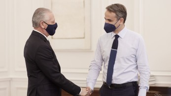 Συνάντηση Μητσοτάκη-Σιζόπουλου με το βλέμμα στο Κυπριακό