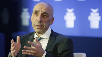 Ι. Μπρατάκος: Ναι στην αύξηση του κατώτατου αλλά χρειάζεται και μείωση εισφορών