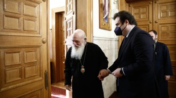 O Πιερρακάκης ψηφιοποιεί και την εκκλησία: Το ραντεβού με τον αρχιεπίσκοπο