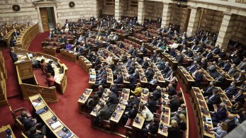 Στη Βουλή το νομοσχέδιο “Δουλειές ξανά”: Μέριμνα για τους μακροχρόνια άνεργους